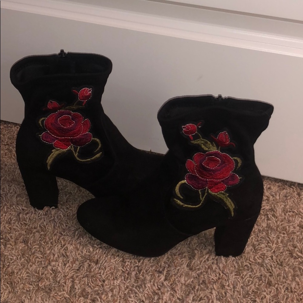 Black rose booties